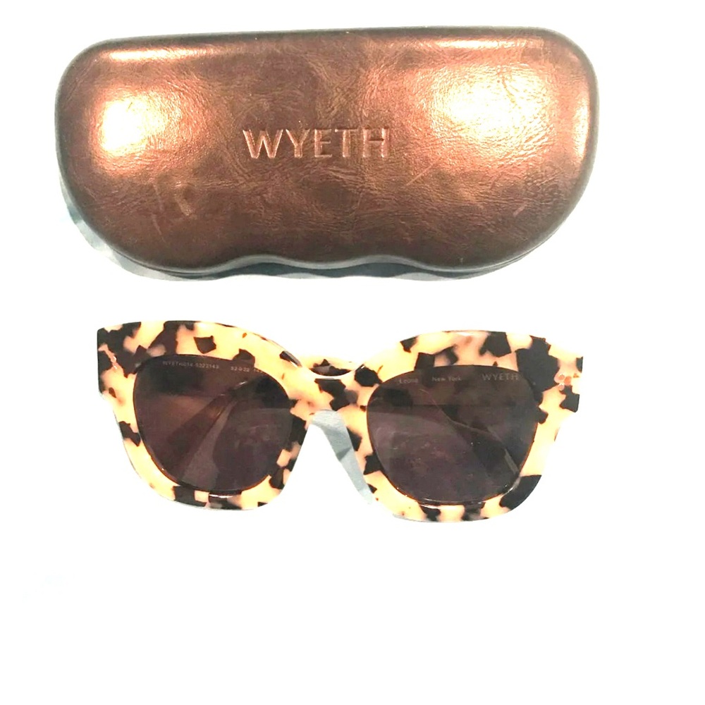 WYETH LEONA IVORY TORTOISE
